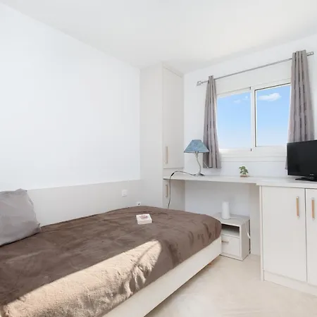 Sea View Duplex Yourhosthelper Apartmán *